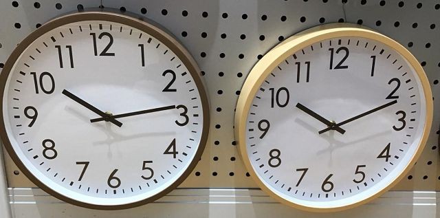 70846, Clock 30*30cm Wooden