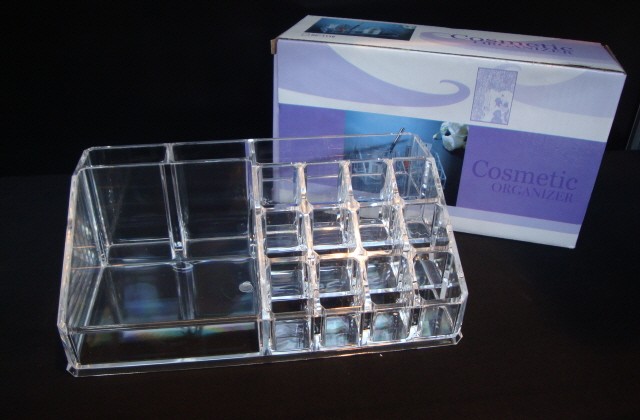 LIPSTICK/EYELINER ORGANIZER