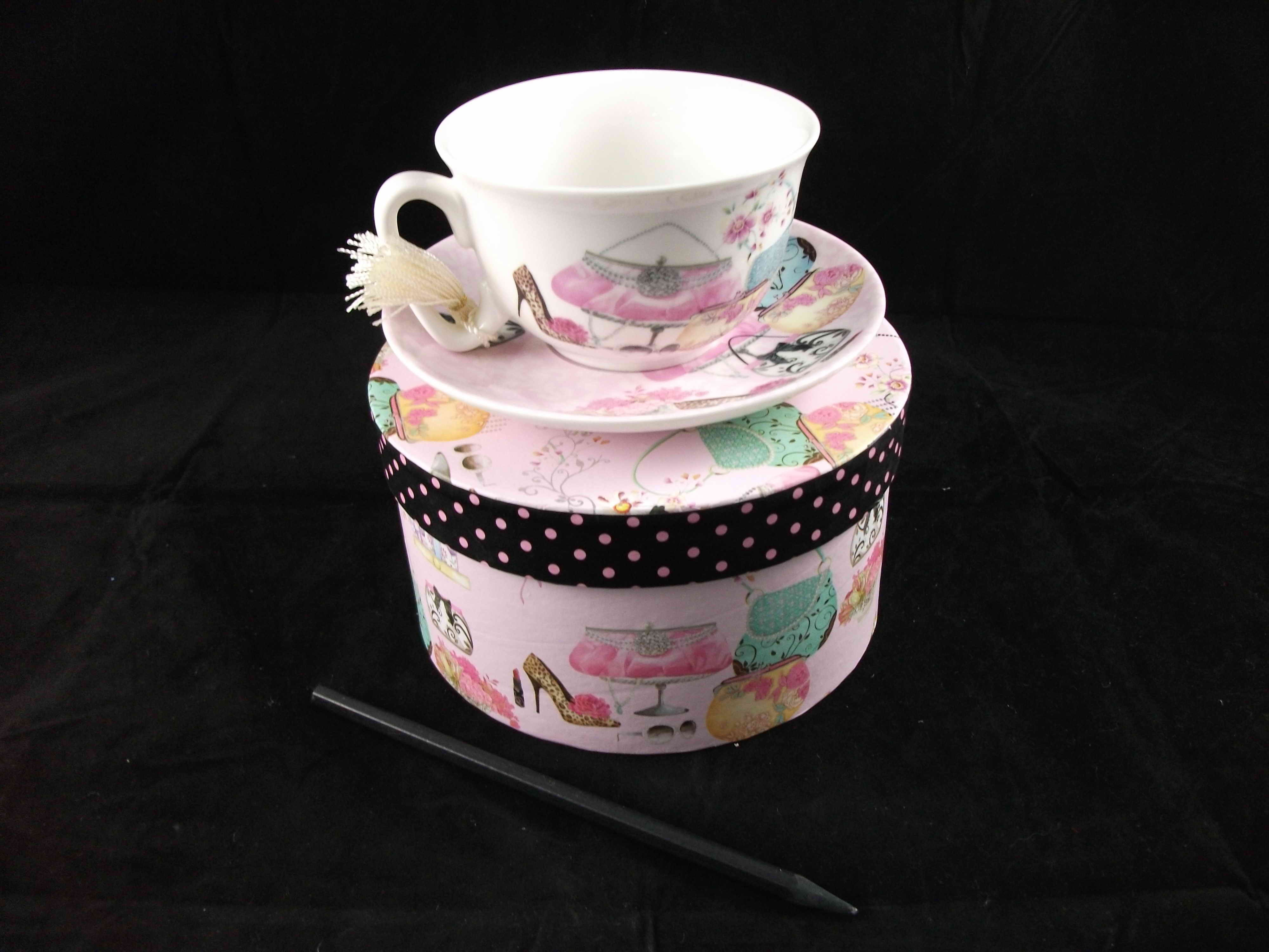 HQ CUP AND SAUCER IN GIFT BOX