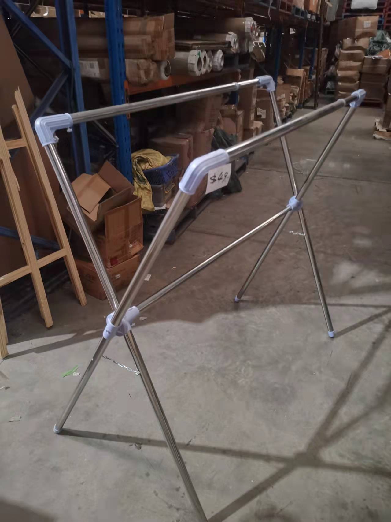 B17H, H124, cloth rack