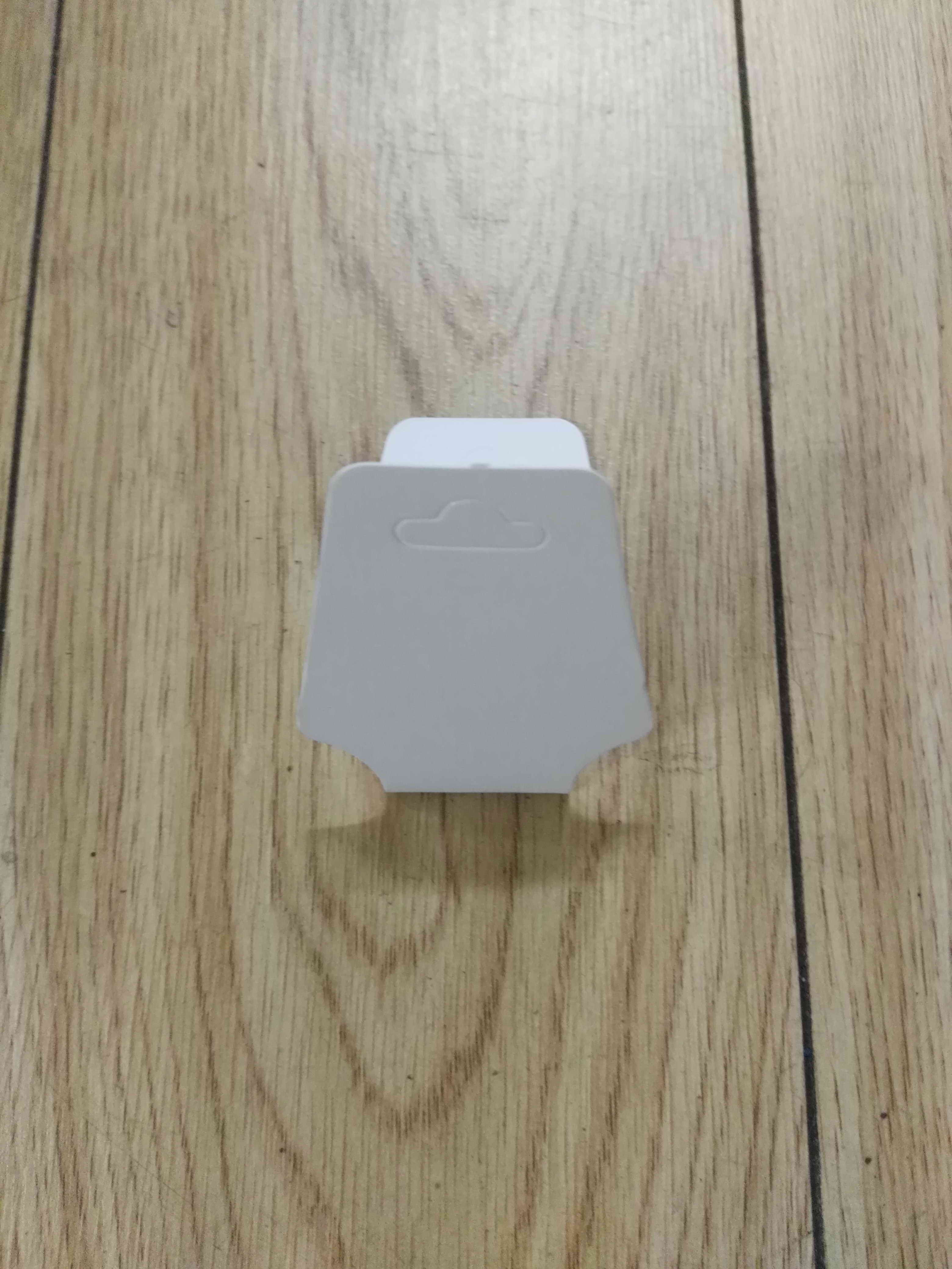 package hanger L
